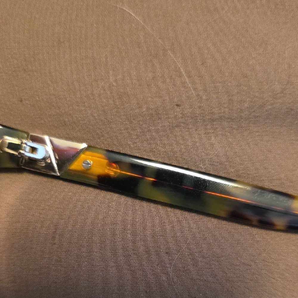 Guess Tortoise Shell Sunglasses - Picture 7 of 10